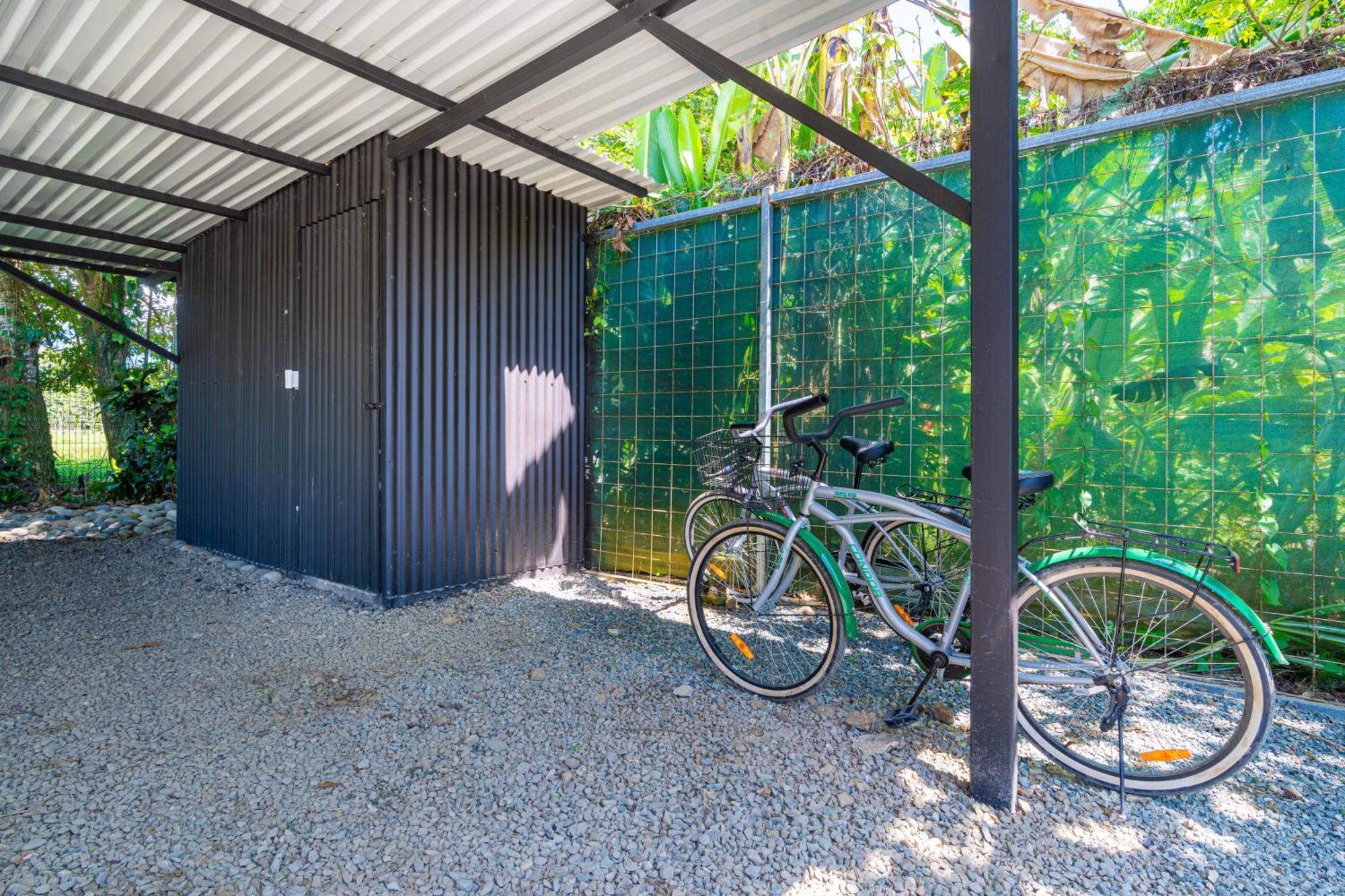 Luxury 2 Bedroom, Walking Distance To Uvita
