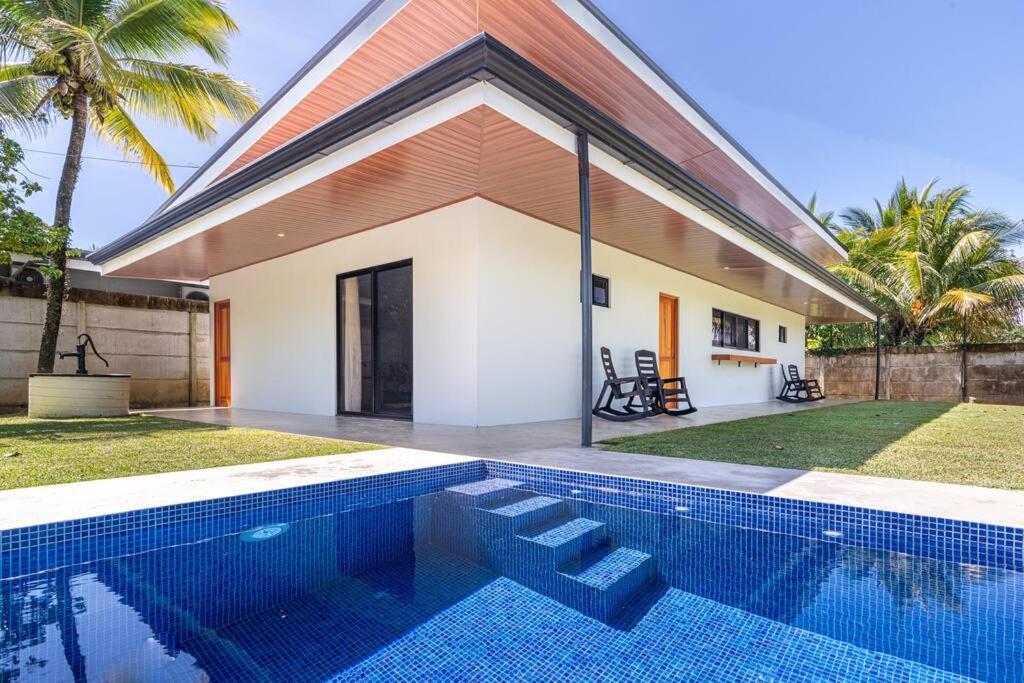 Сasa de vacaciones Luxury 2 Bedroom, Walking Distance To *