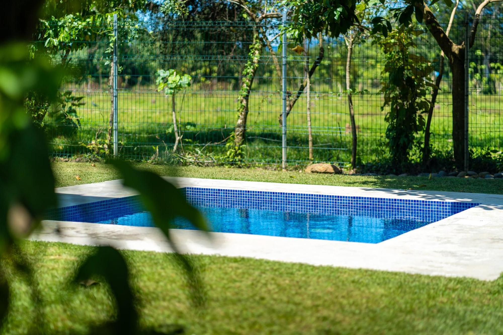 Luxury 2 Bedroom, Walking Distance To Holiday home